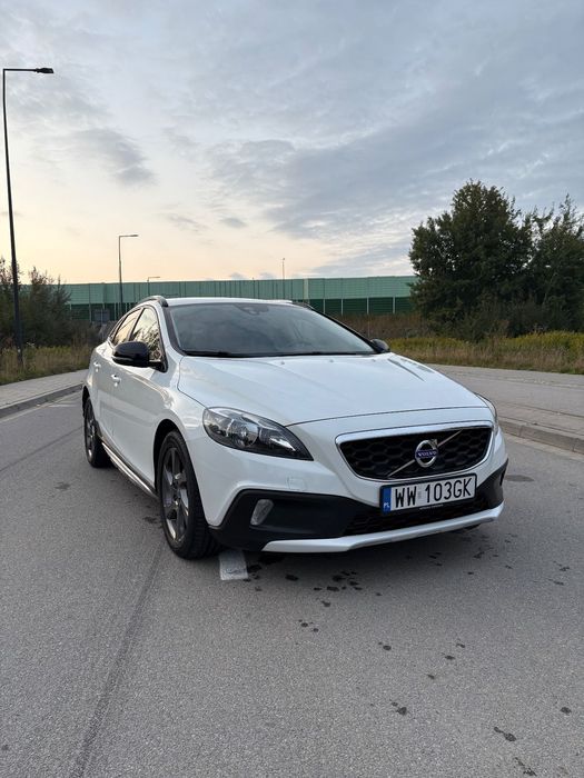 Volvo V40 Cross Country Volvo V40 Cross Country Momentum T4 AWD Polestar