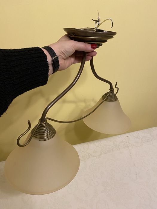 Lampa sufitowa kremowe klosze