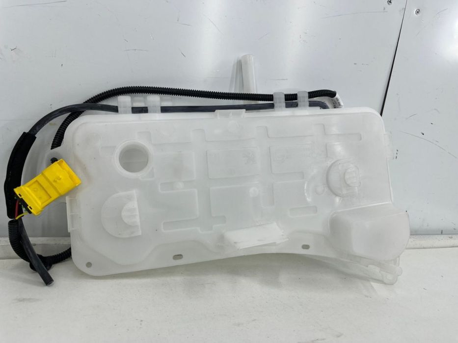 Zbiorniczek spryskiwaczy Opel Combo E Berlingo Doblo Partner Rifter Proace City płyn do szyby NOWY