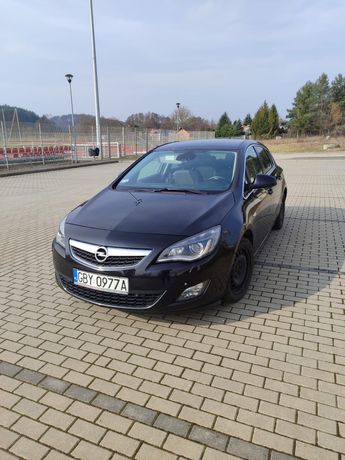 Opel Astra J 1,7 cdti 2011