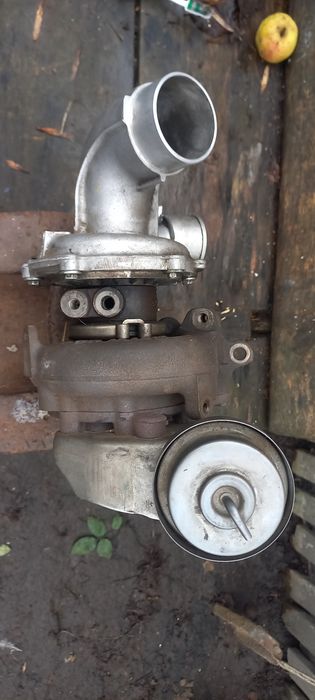 Турбіна на тойоту авенсіс 2.2дизель