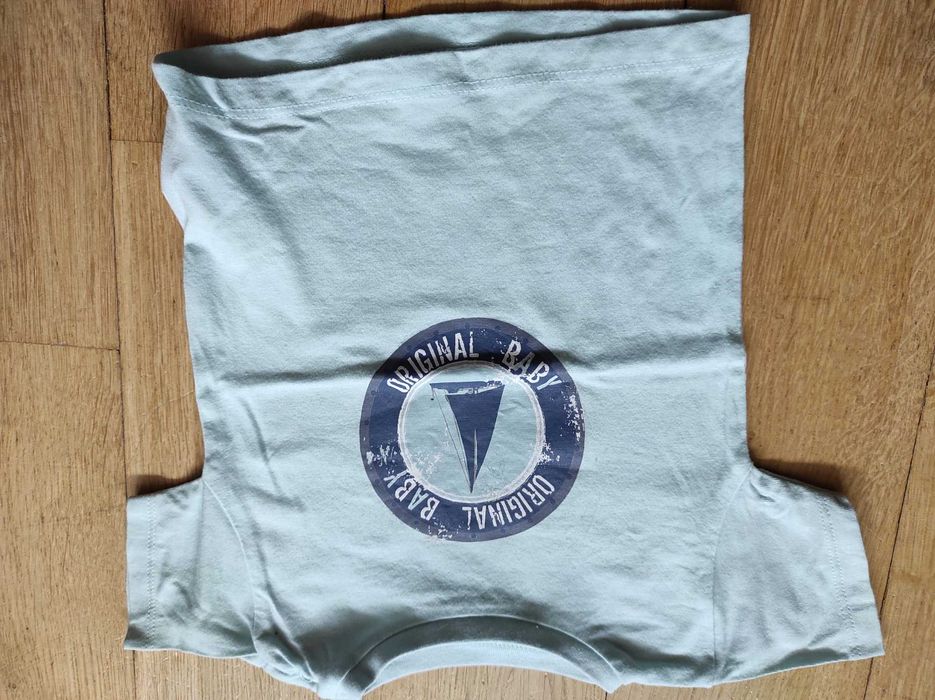 Niebieska koszulka z żaglówką, 68