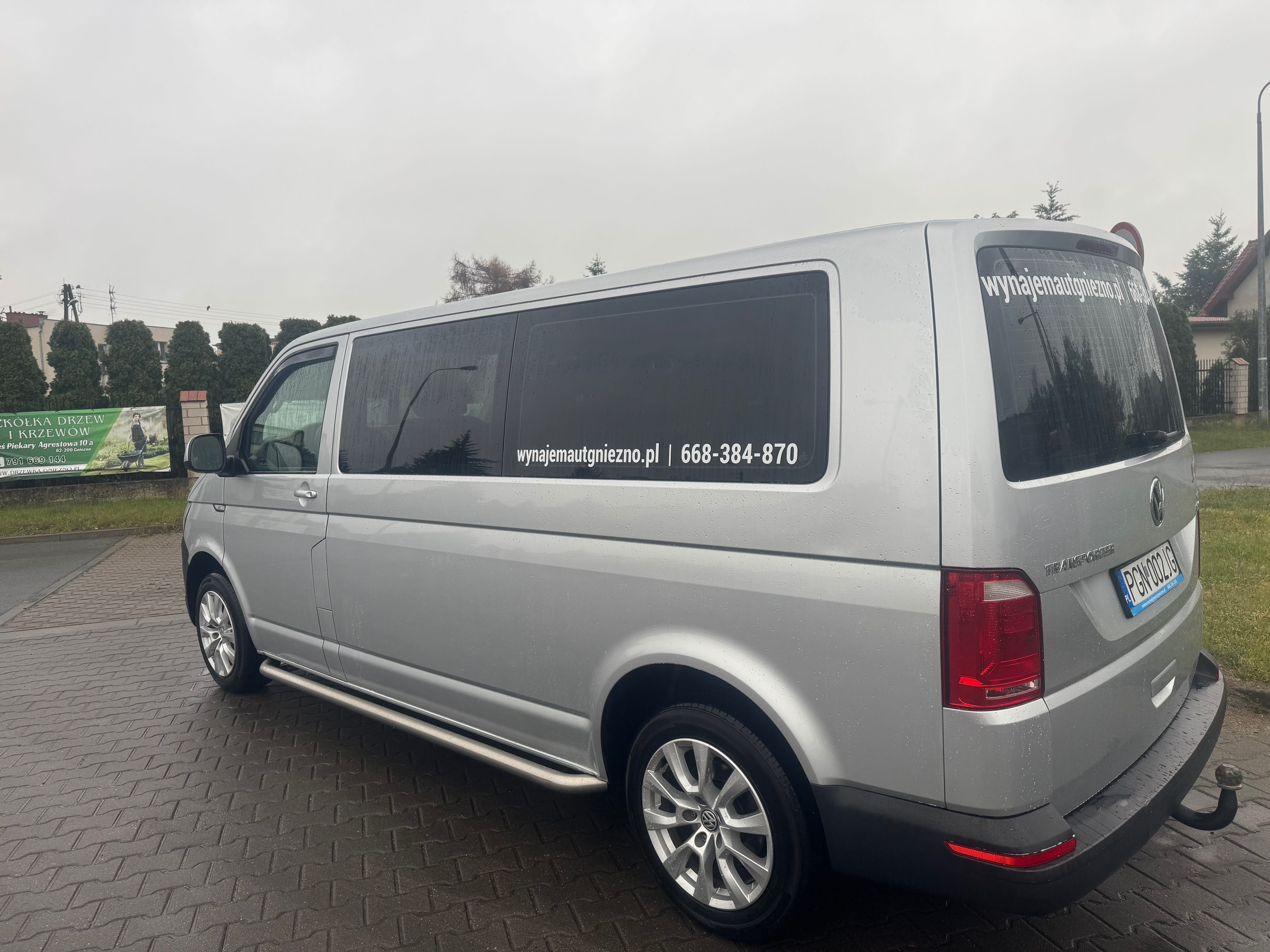 Wypożyczalnia busów 9-osobowych