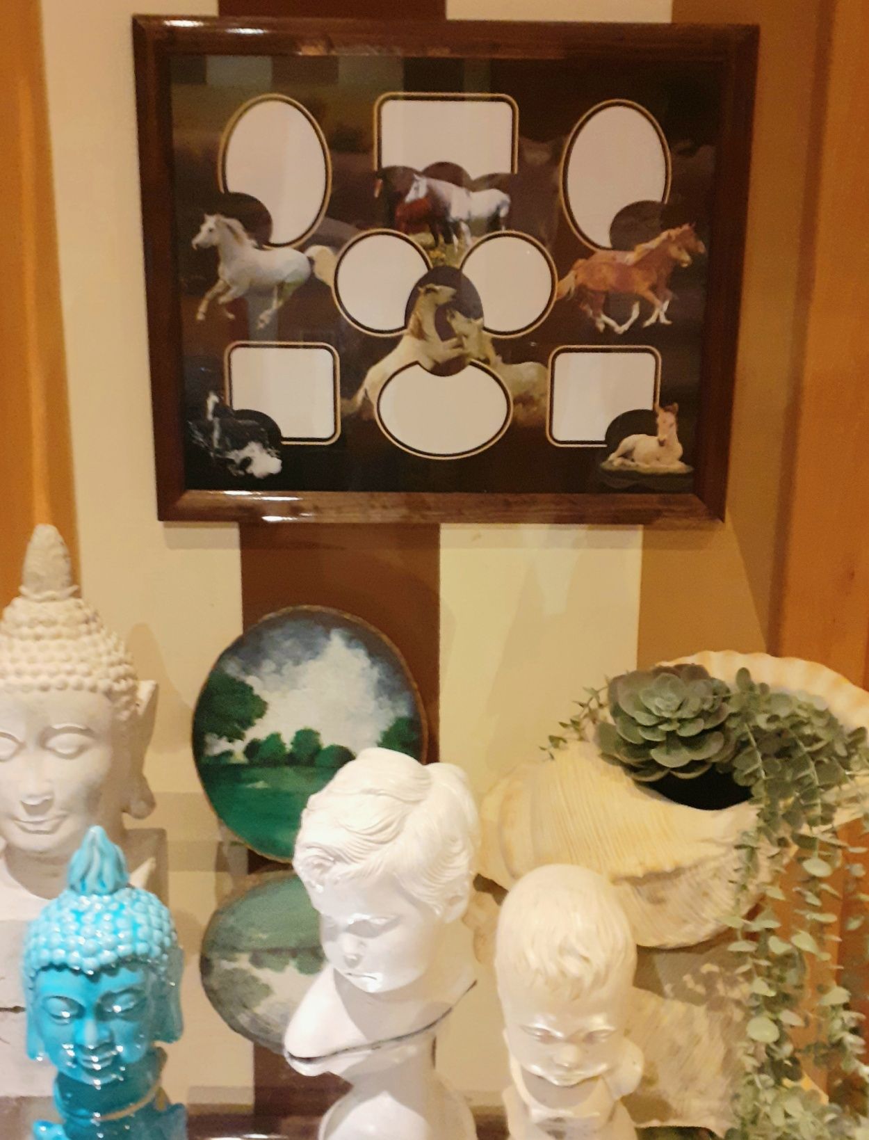 Moldura vintage e estatuetas desde 20€