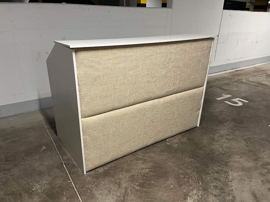 Bar mobilny, bar składany, stół dla barmana na wesele itp.