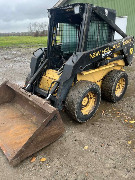 Miniładowarka Bobcat New Holland LX 565