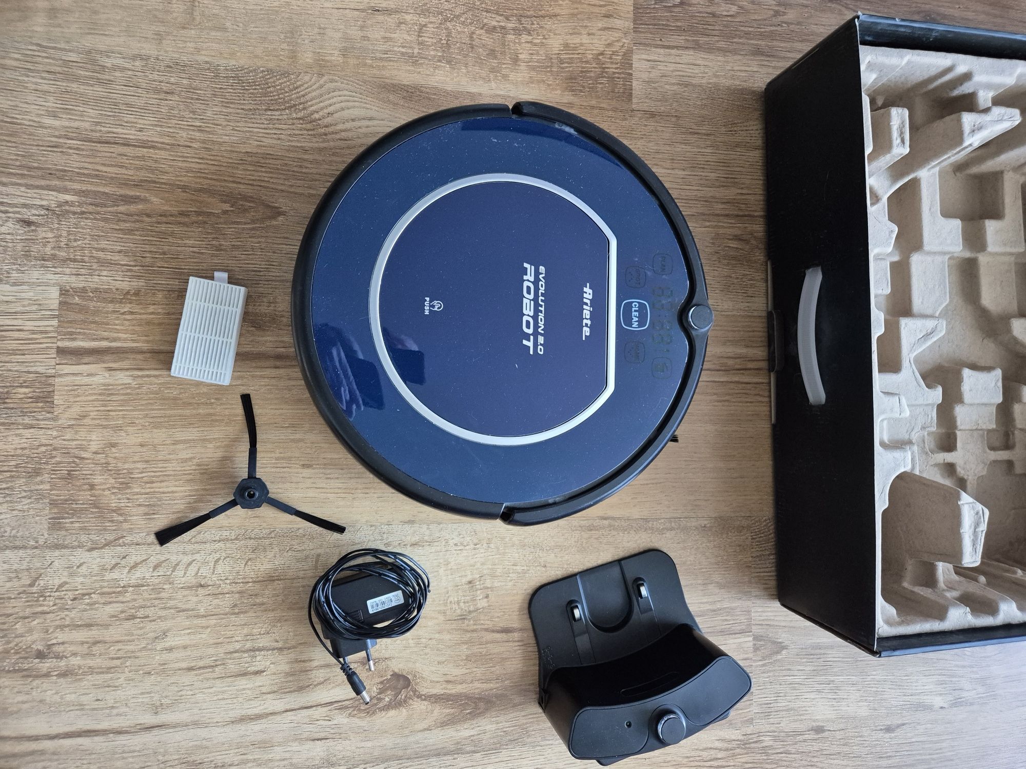 Ariete wersja 2.0 robot sprzątający