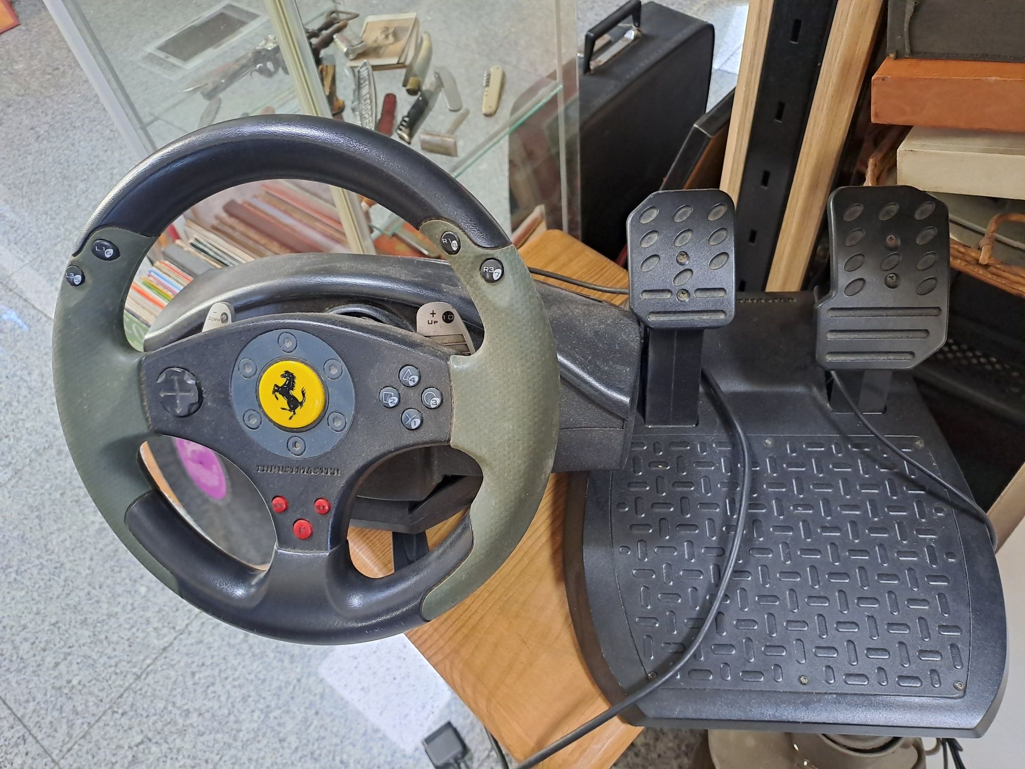 Volante e pedais jogos pc