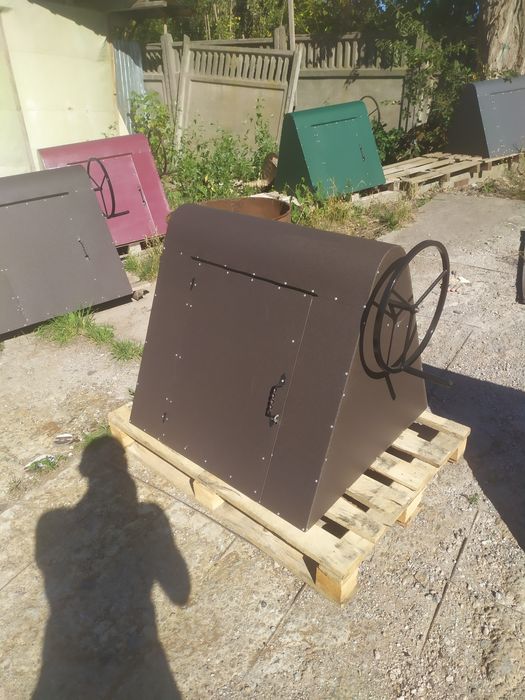 Накриття для криниці. Домік. Корба.