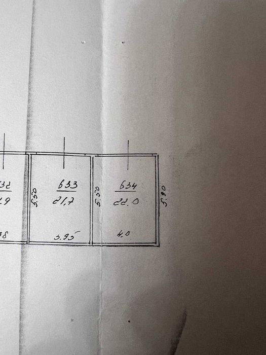 Гараж для великої машини, мікроавтобуса