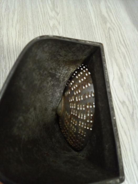 Zabytkowa maszynka do tarcia SOLAR