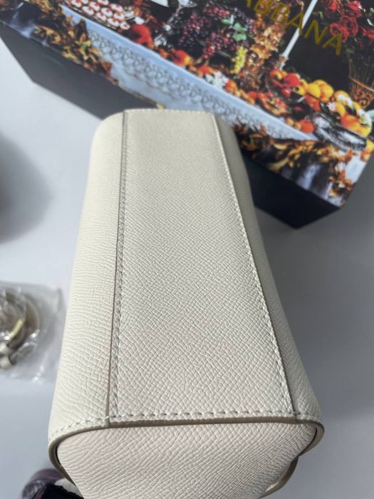 Сумка  Dolce&Gabbana Sicily 20 см