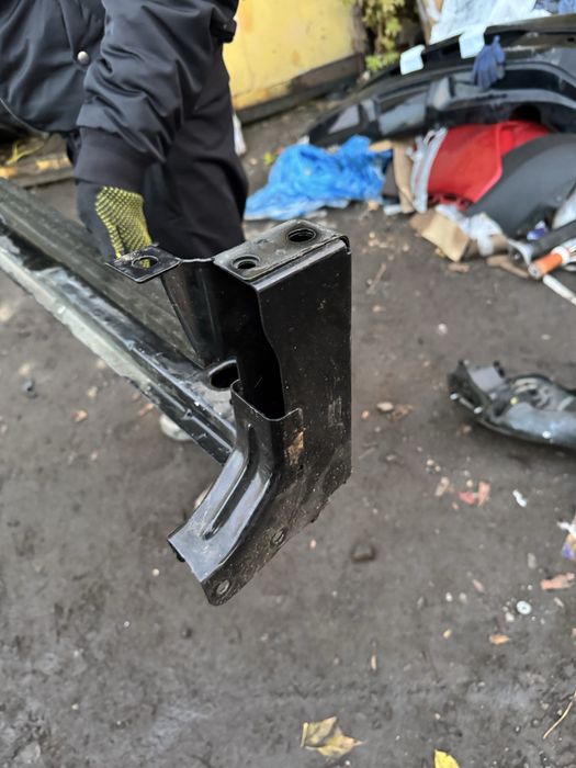 Полка касети радіаторів Ford Kuga Escape mk3