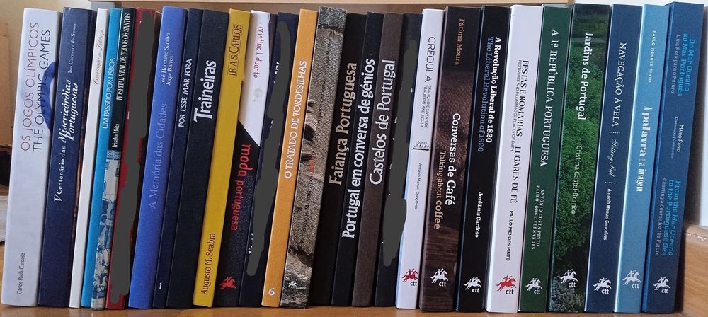 Livros temáticos CTT de Portugal, 25€
Cada 20€ com