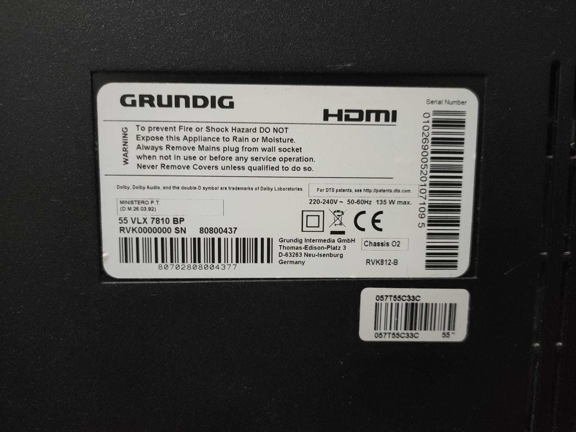Televisão Grundig 55', modelo 55VLX7810BP, para peças (ecrã partido)