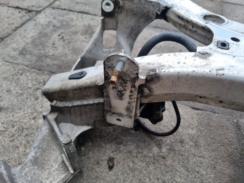 BMW E60 E61 wózek sanki trawers zawieszenie przód