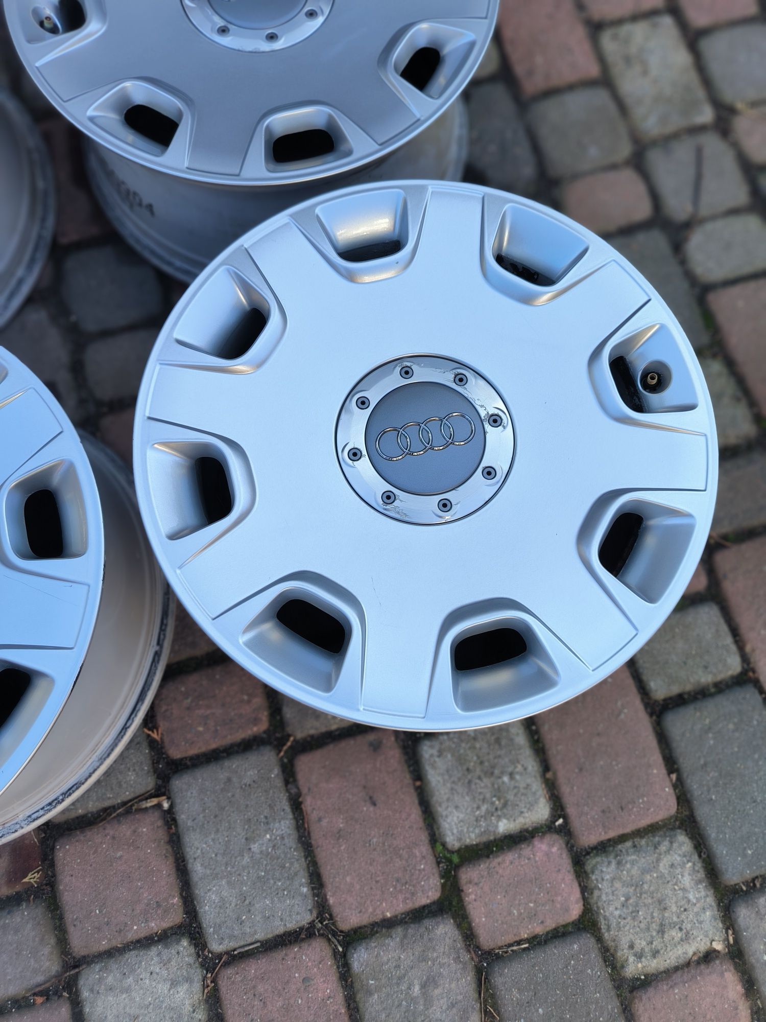 Felgi aluminiowe 17 Audi A4 A6 A8 - 5x112