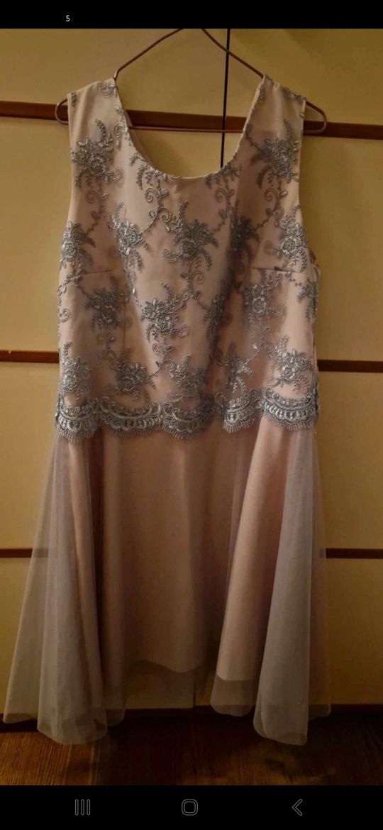 Elegancka sukienka