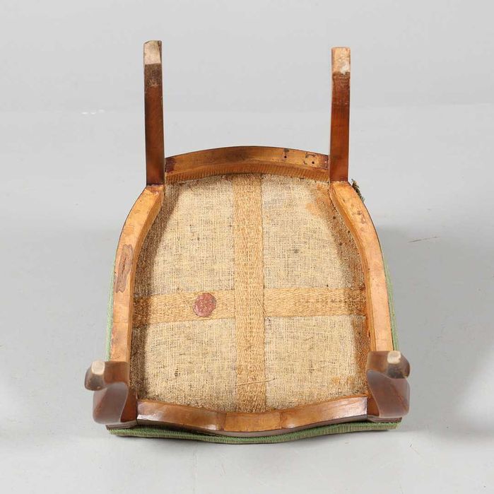 Zestaw mebli dwa krzesła plus jeden stoliki