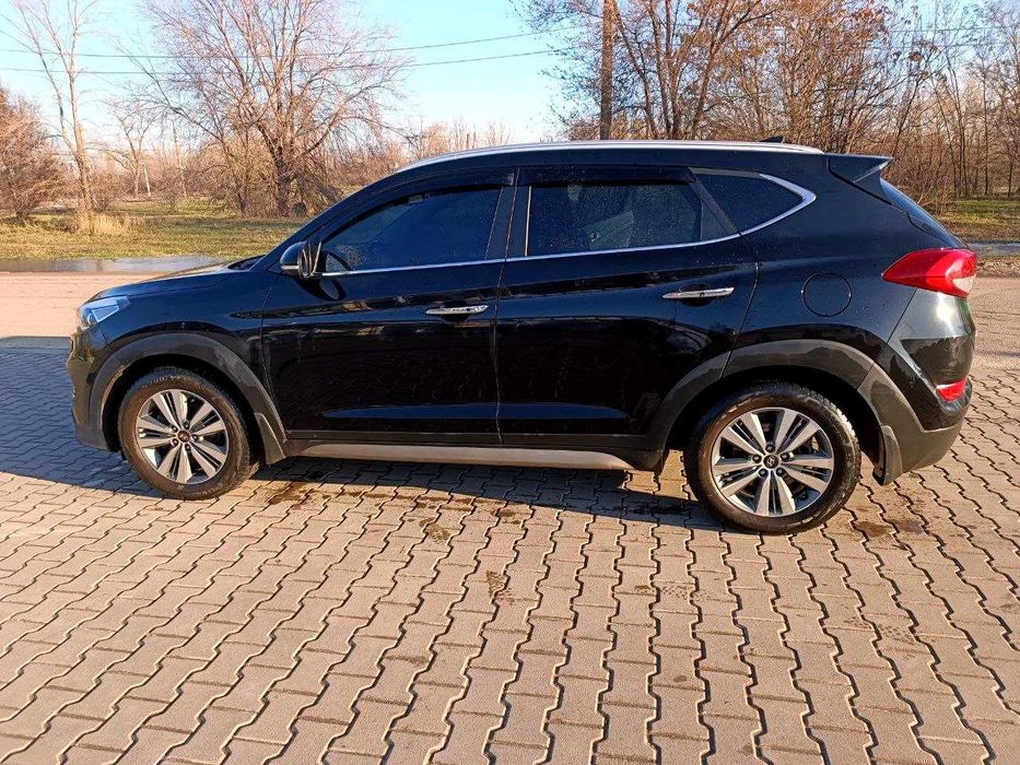 Продам Hyundai Tucson TL (ТОП, 2018, газ/бензин, AWD)
