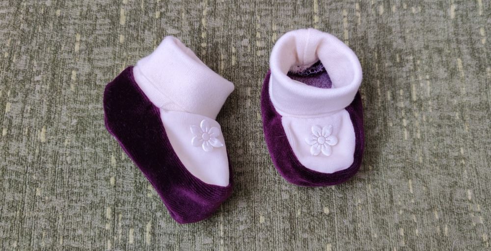 Ciapki skarpetki welurowe dla niemowlaka Nowe