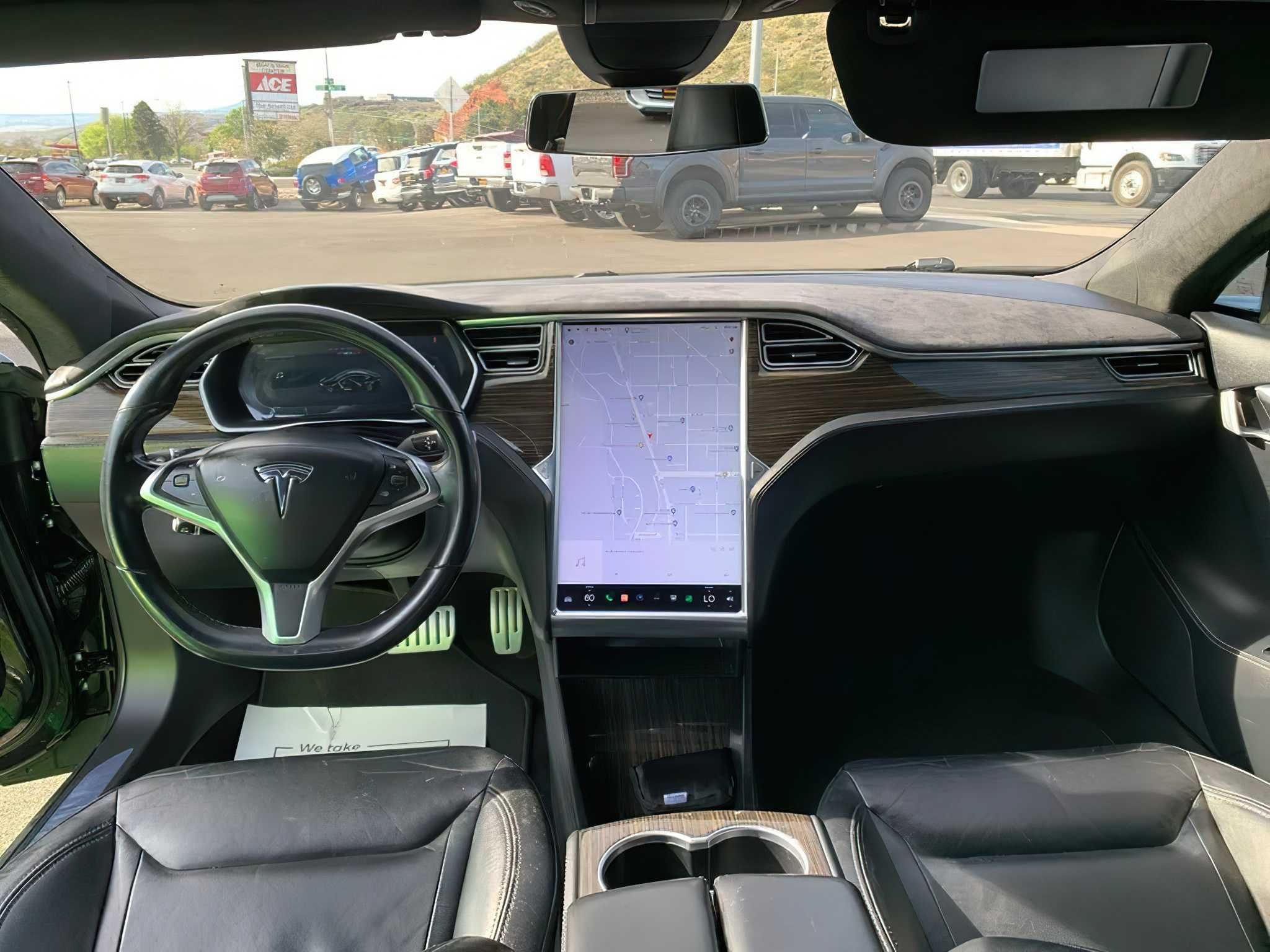 Tesla Model S 2015