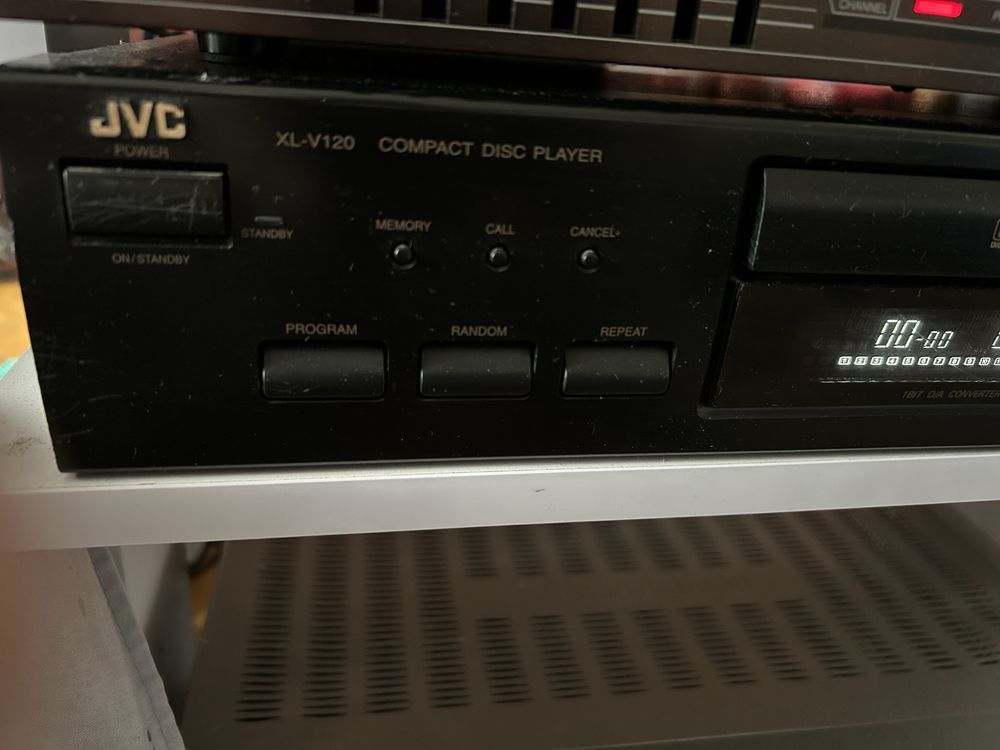 CD проигрыватель JVC XL-V120