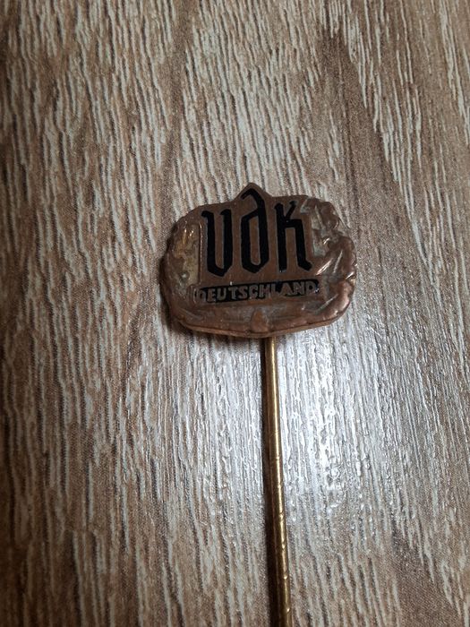 Militaria,przypinka.Stowarzyszenie Niemieckich Ofiar Wojny