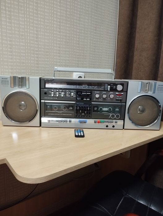 Sharp GF 700.Z.. USB.. bluetooth