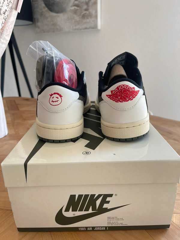 Jordan 1 Retro Low OG SP Travis Scott Olive R.42