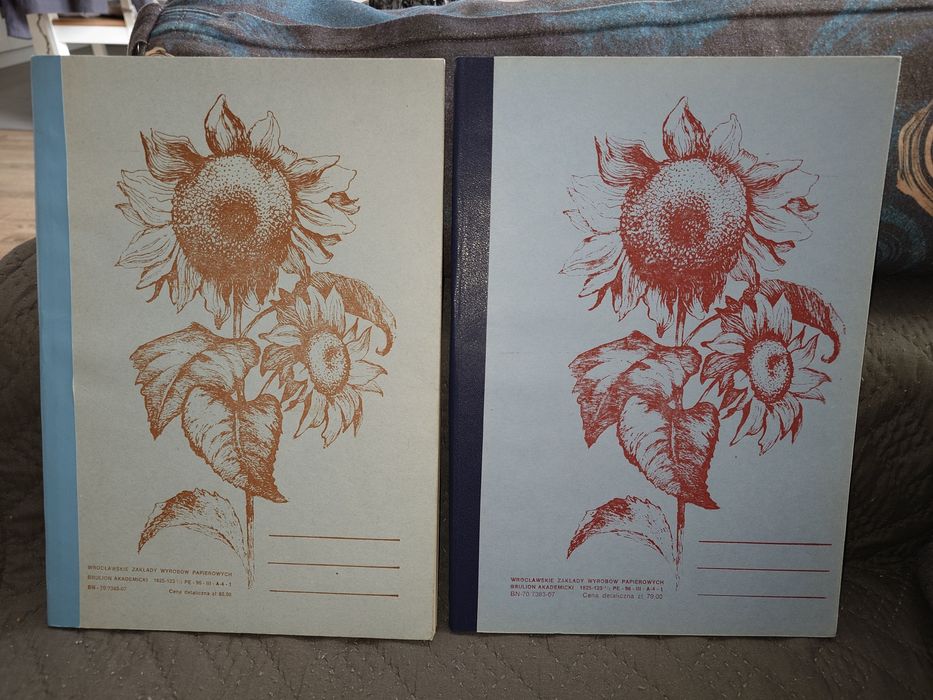 Zeszyt z kwiatami w kratkę. Brulion A4 96 kartek z PRL