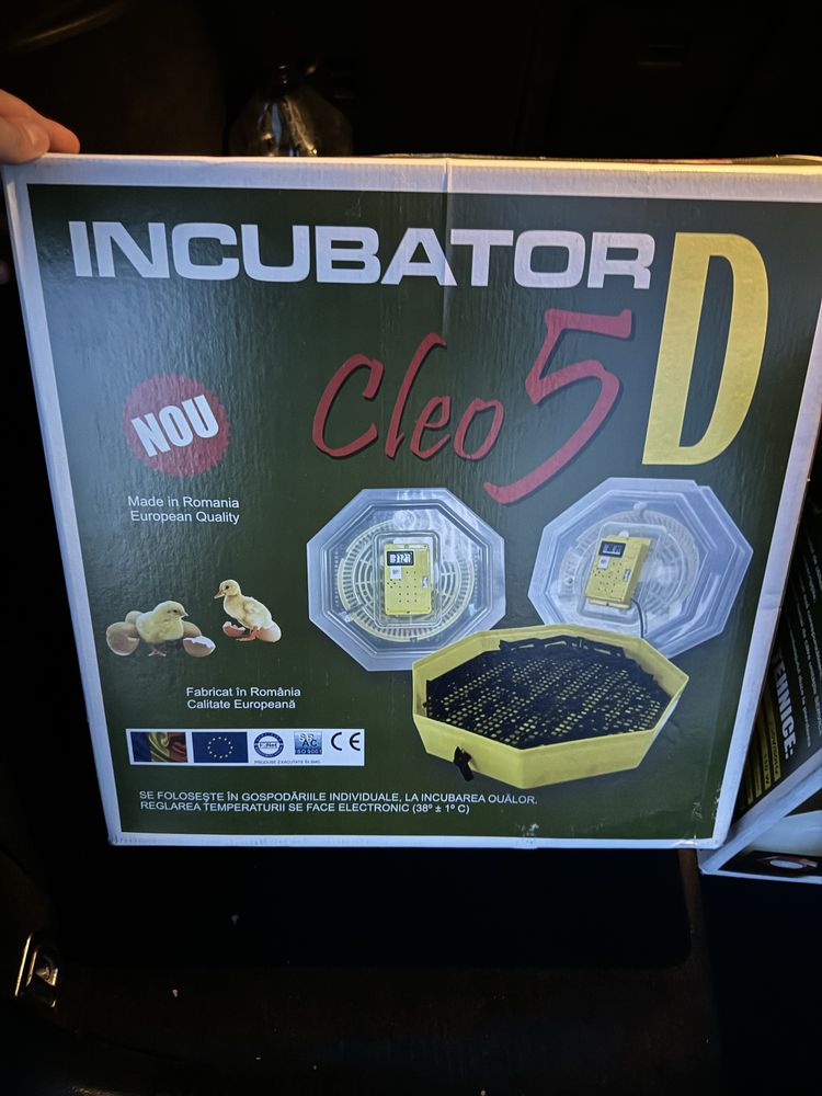 Інкубатор Cleo 5 D