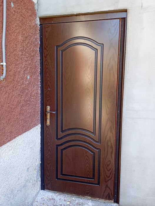 Заміна дверних накладок