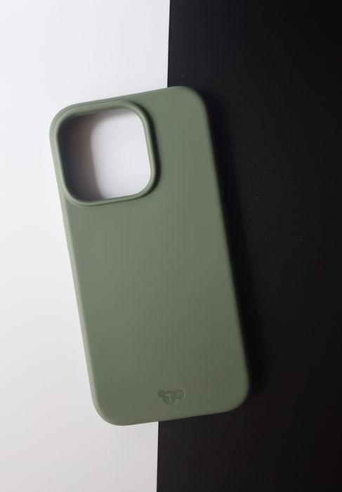ETUI Tech21 do iPhone 15 Pro biodegradowalne smukłe, wytrzymałe, stylo