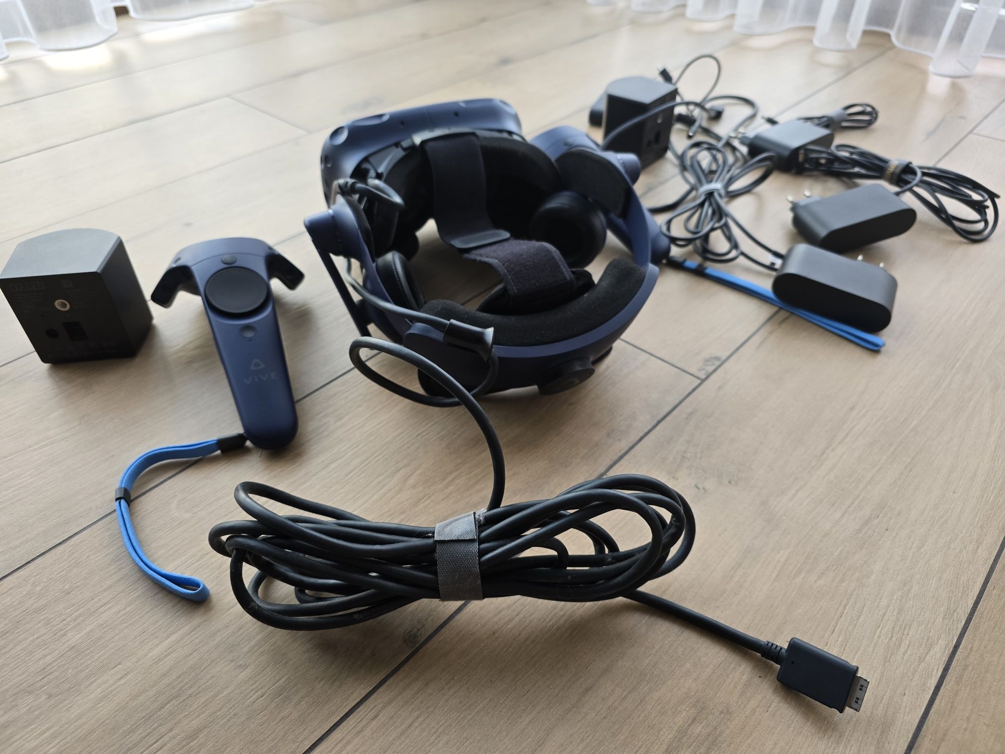 HTC Vive Pro Full Kit w idealnym stanie!