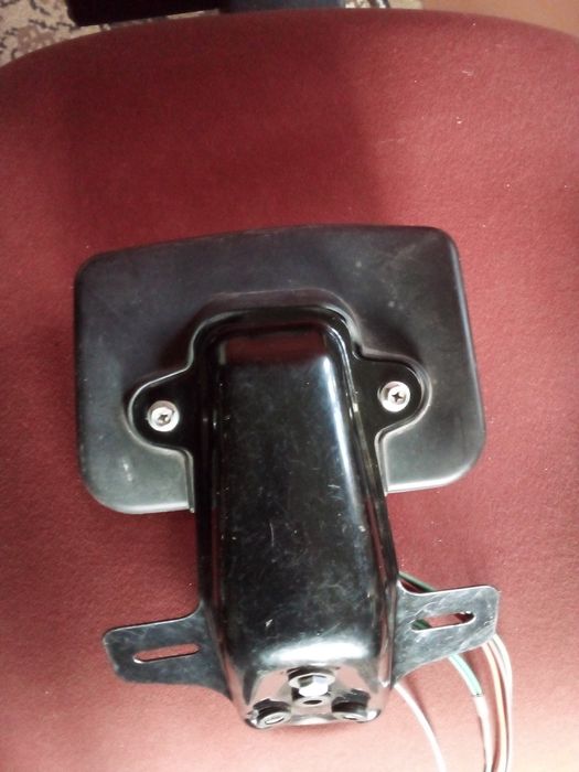 Задній стоп з поворотами 12v і з кріпленням номера