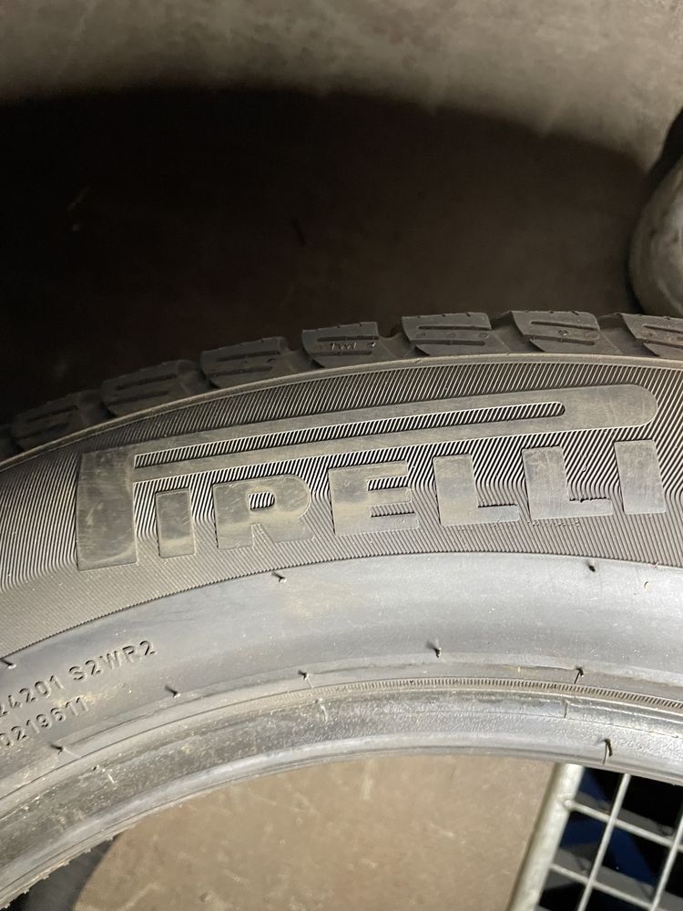 Pireli 235/55 R17