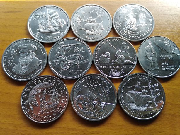 10 moedas comemorativas de 200 escudos