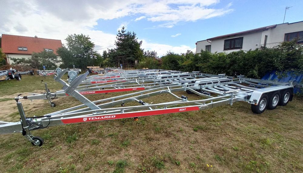 TEMARED Przyczepa B35 PTZ do 9m poszerzona DMC 3500 kg podłodziowa  Przyczepa B35 NOWA SZEROKA podłodziowa, trzyosiowa, dmc 3500 kg