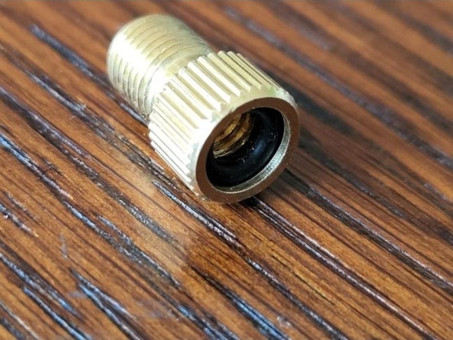 Przejściówka/adapter z wentyla presta na wentyl samochodowy