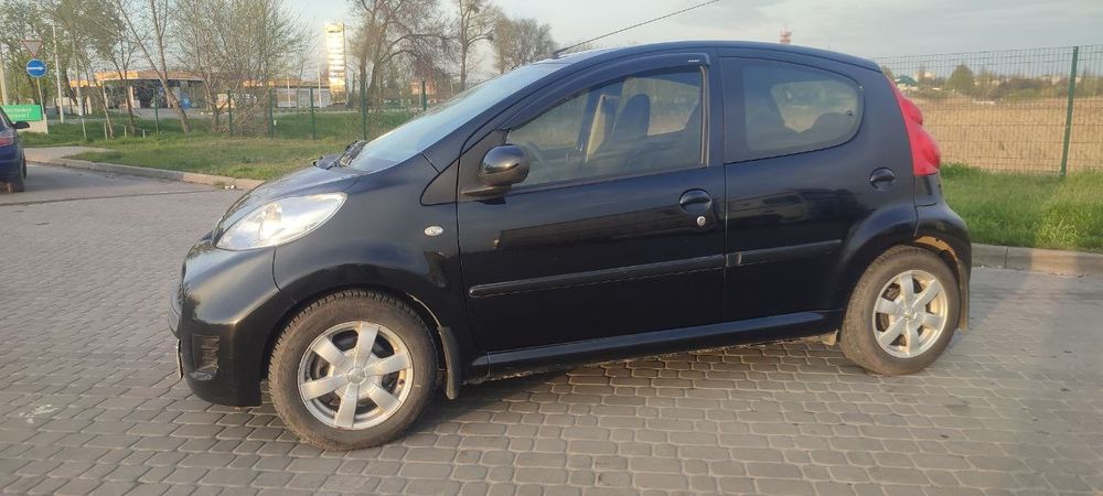 Peugeot 107 5 дверей