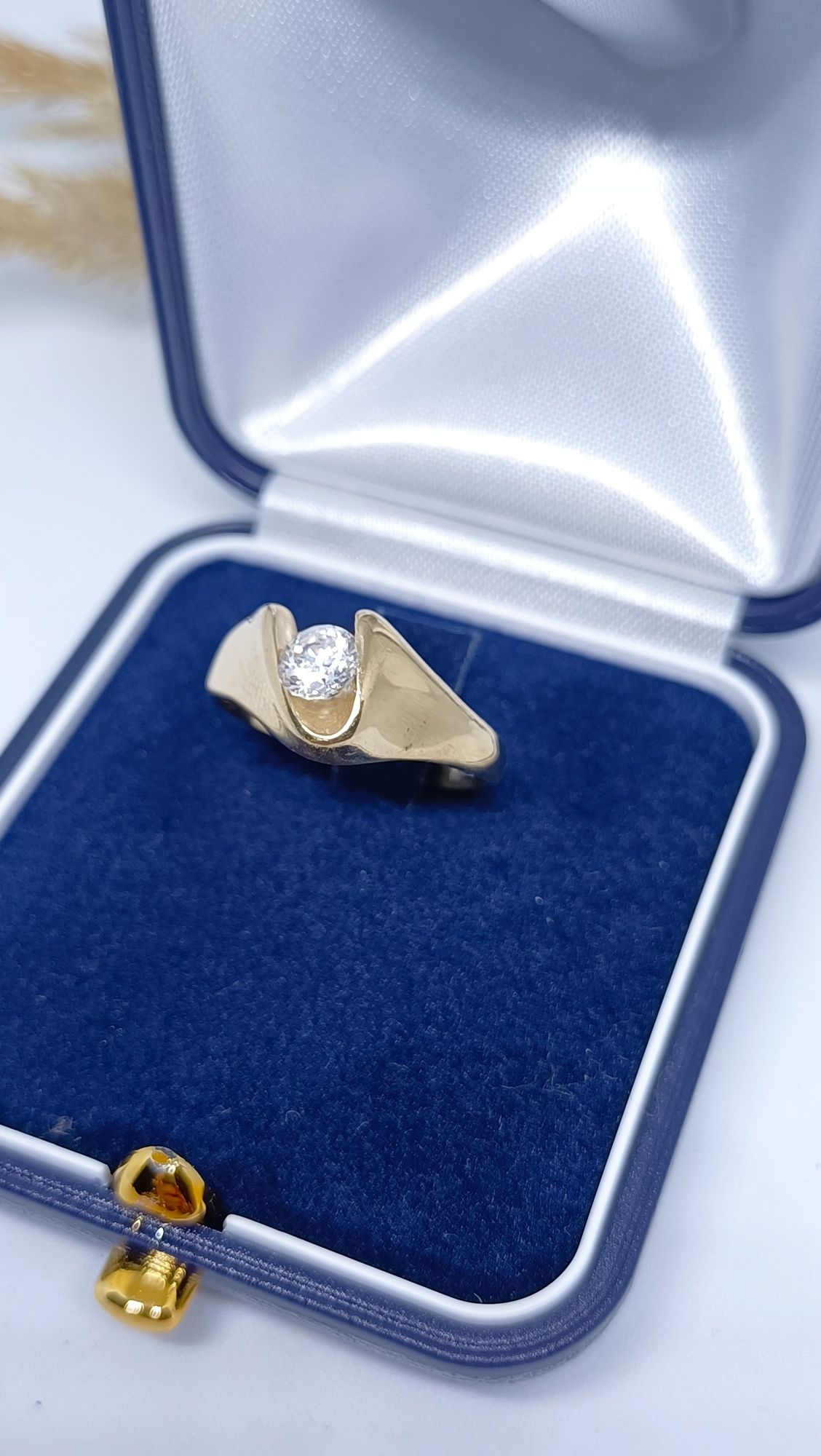 Klasyczny pierścionek ze złota, złoto pr 585