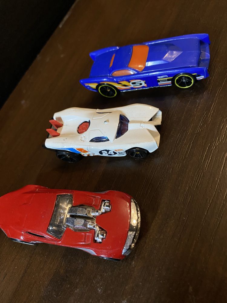 Машинки HotWheels