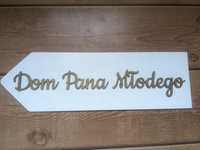 Drogowskaz tabliczka dom pana młodego biała drewniana rustykalna