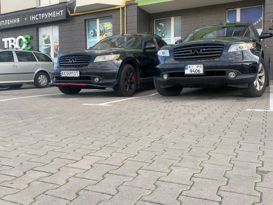 Продаю власне авто Infinity fx 35