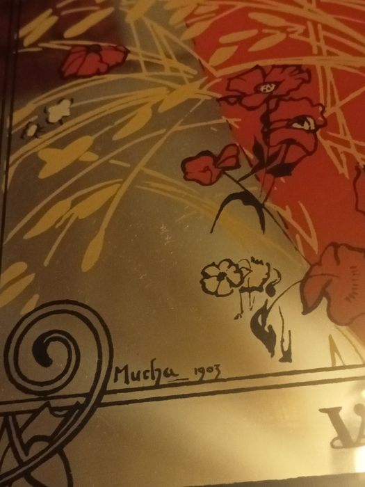 Quatro quadros espalhados verão primavera outono inverno mucha