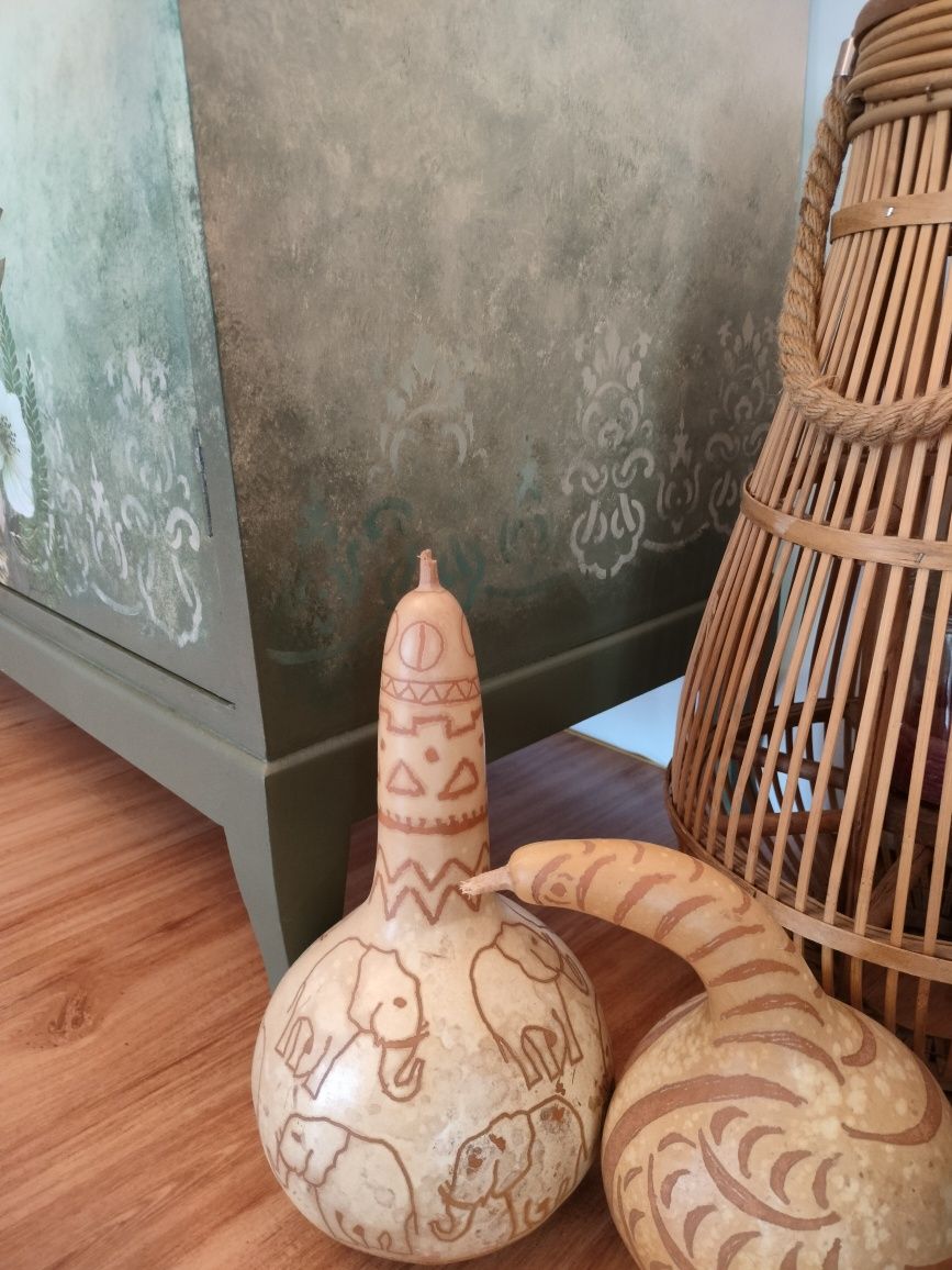 Duża drewniana komoda po stylizacji