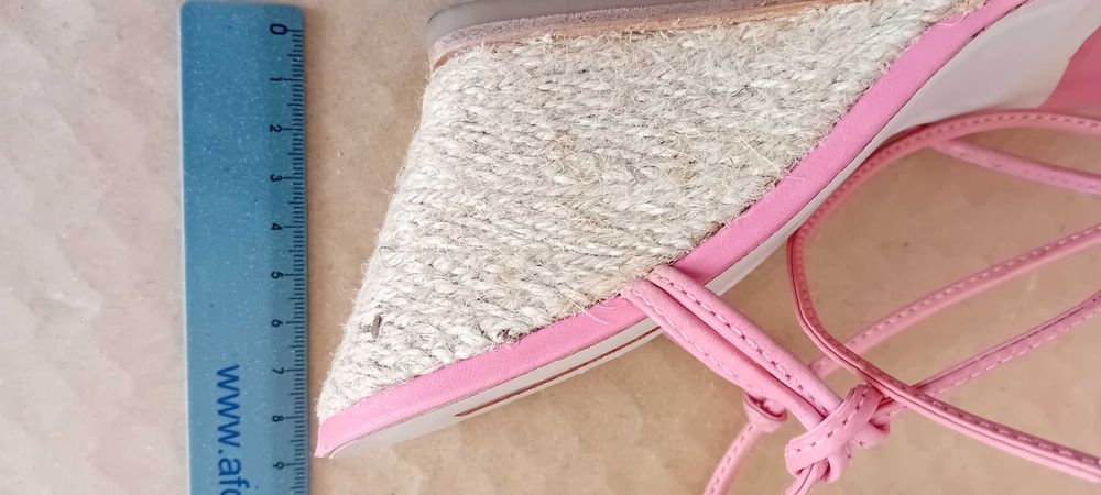 Sandálias Schutz 38 como novas!