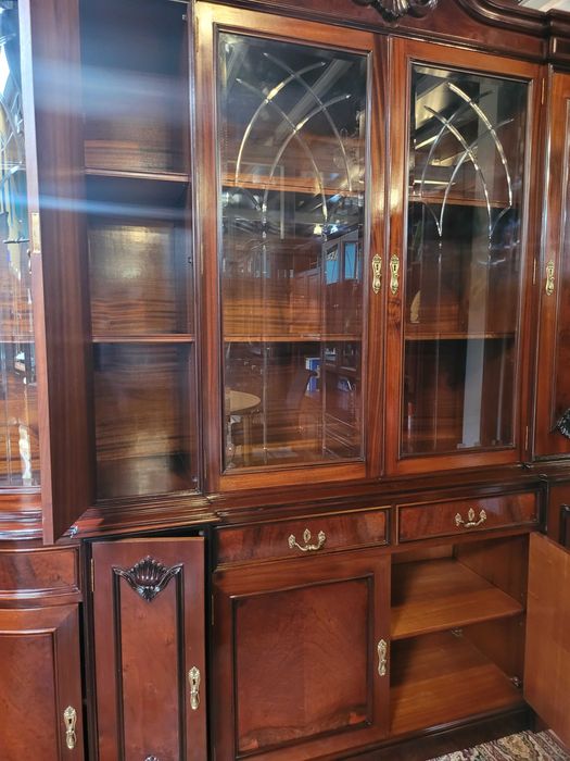 Excelente móvel de sala em madeira maciça - óptimo