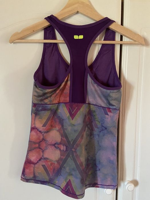 Top de desporto feminino